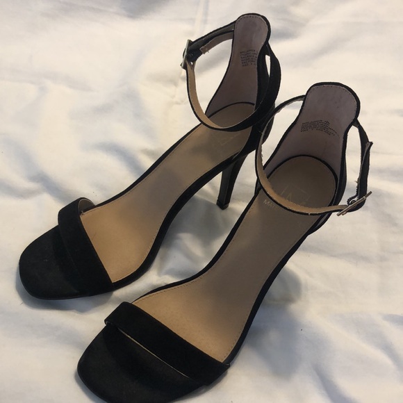 Black heels Material Girl 7.5 - Picture 3 of 6